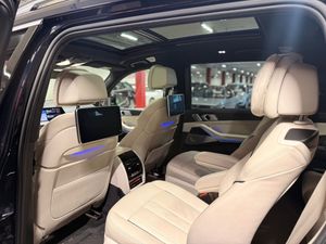 BMW X7 bild 13