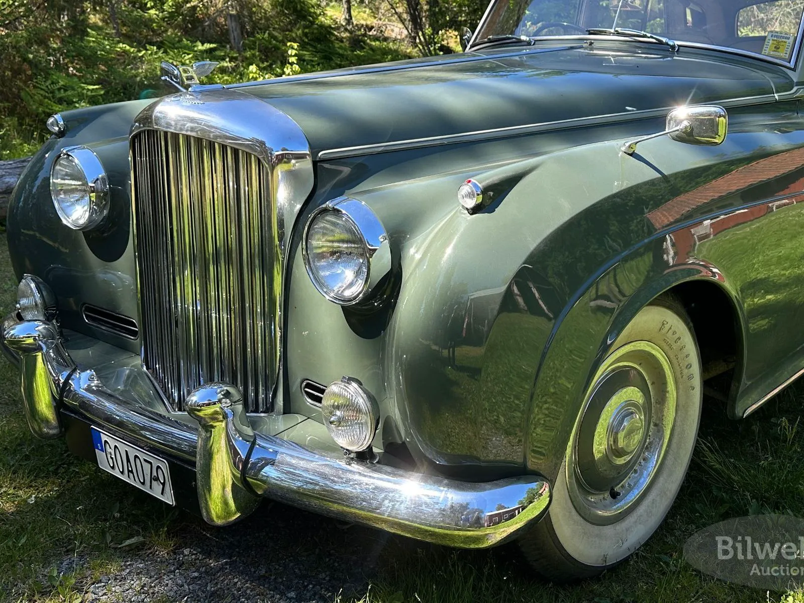 Vehicle image 20