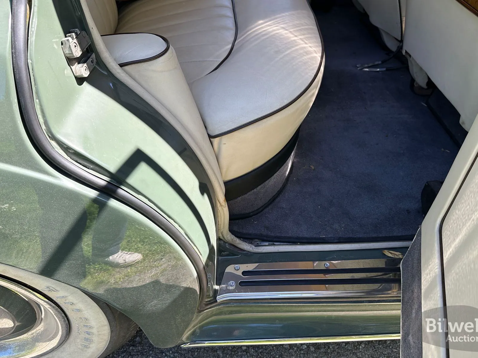Vehicle image 35