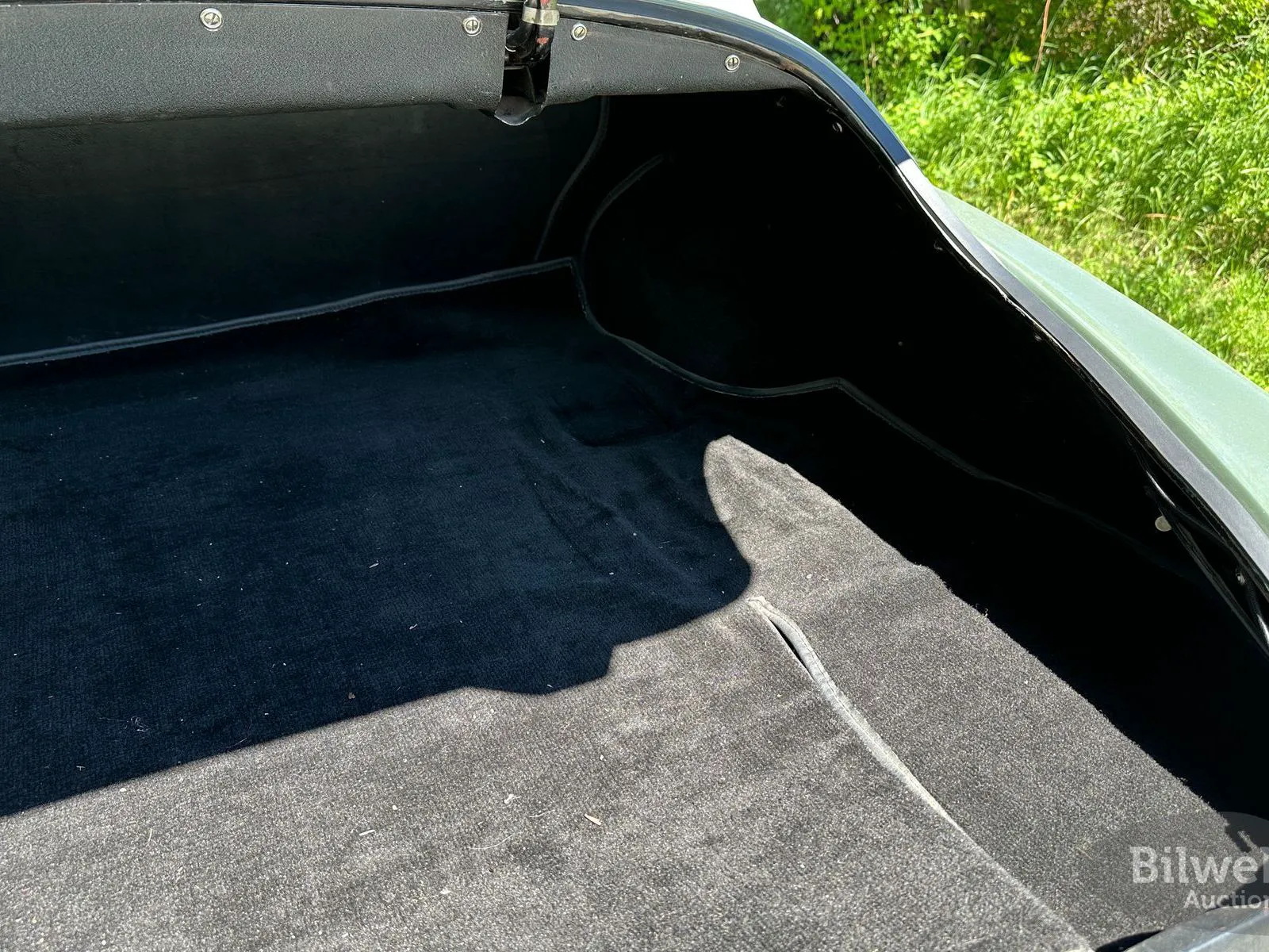 Vehicle image 27