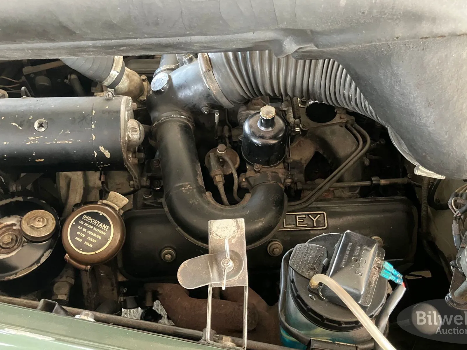 Vehicle image 100