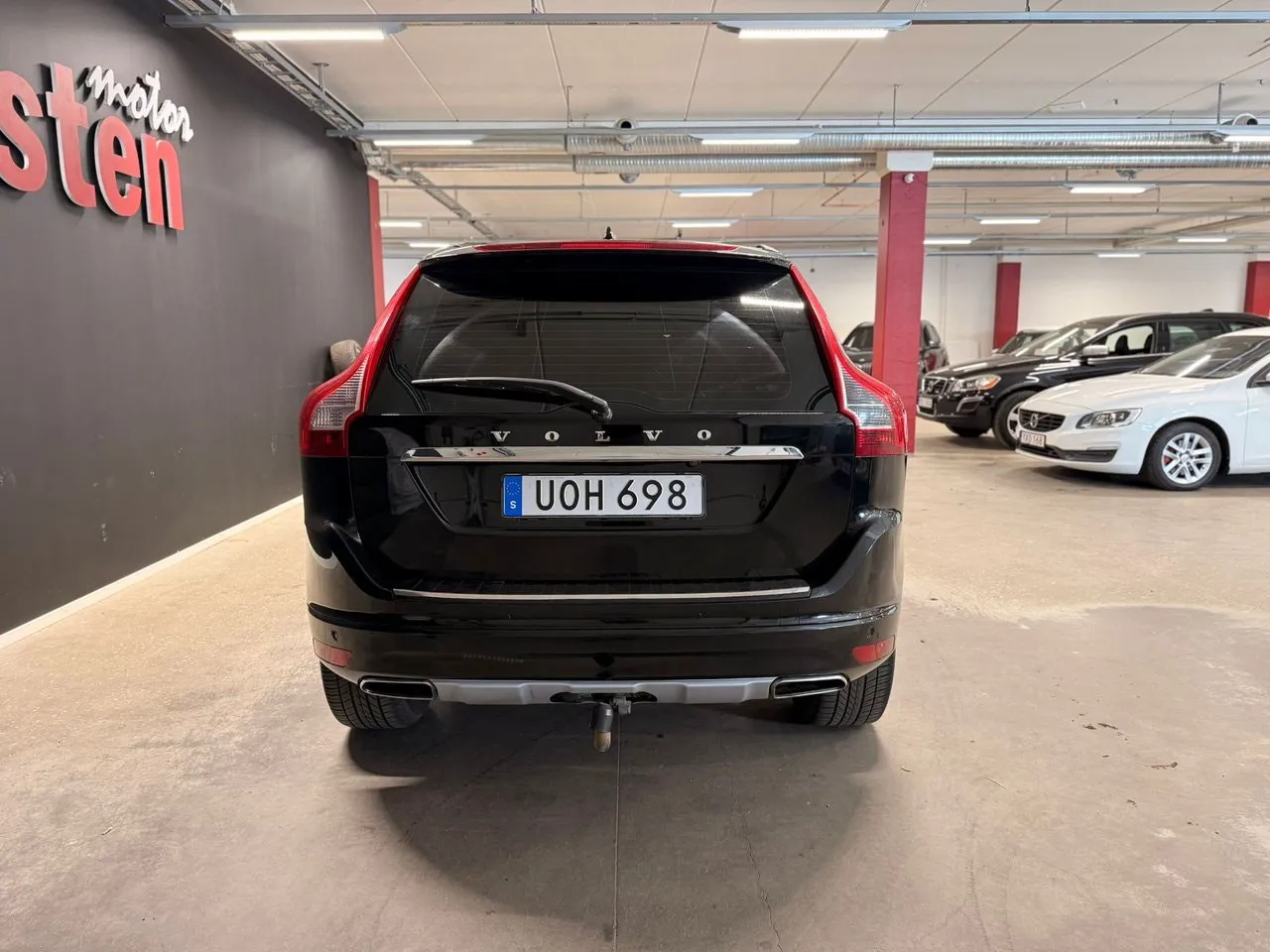Vehicle image 7