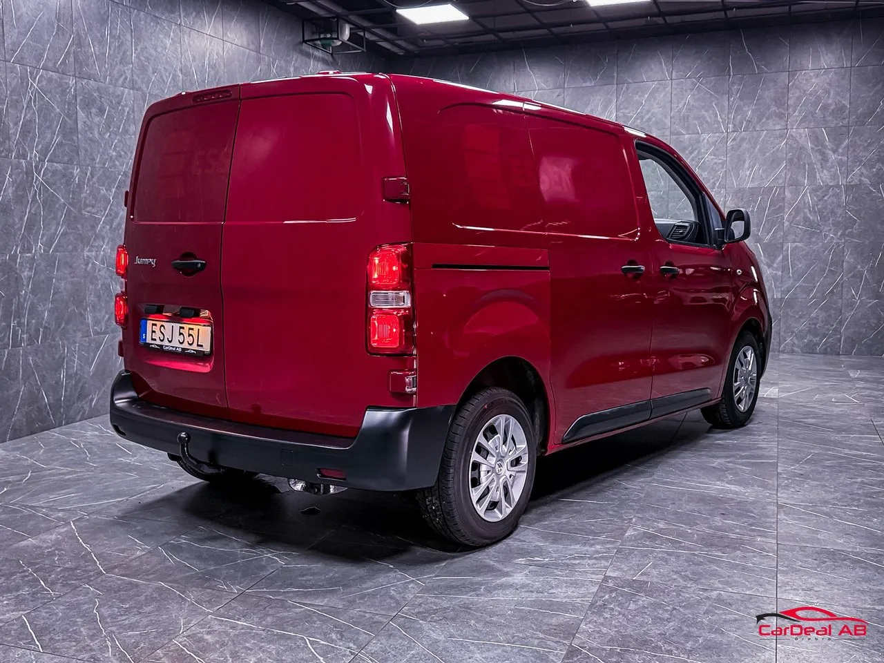 Vehicle image 6