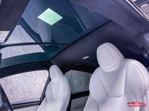 Tesla Model X bild 21