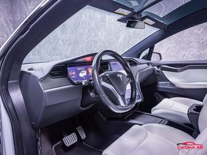 Tesla Model X bild 11