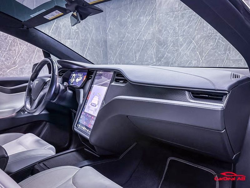 Tesla Model X bild 13