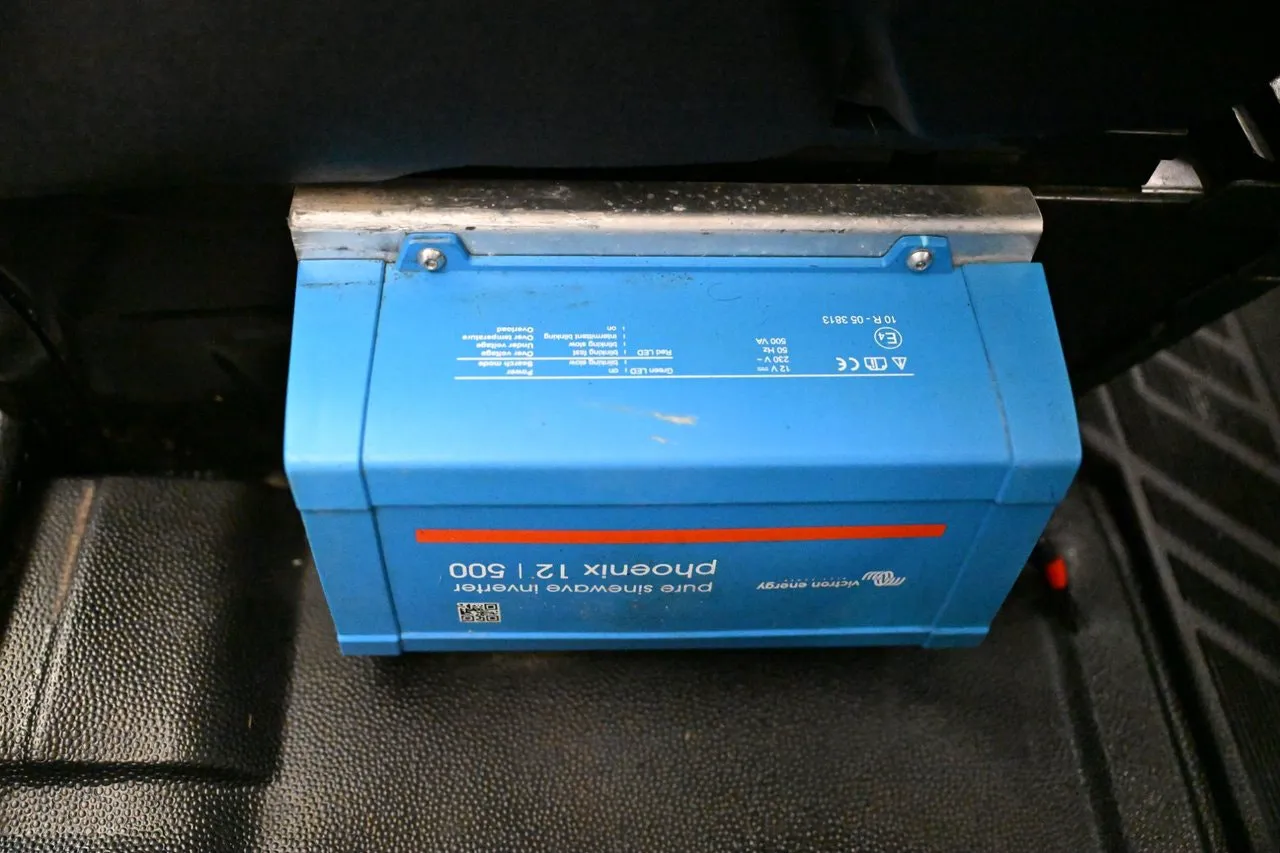Vehicle image 22