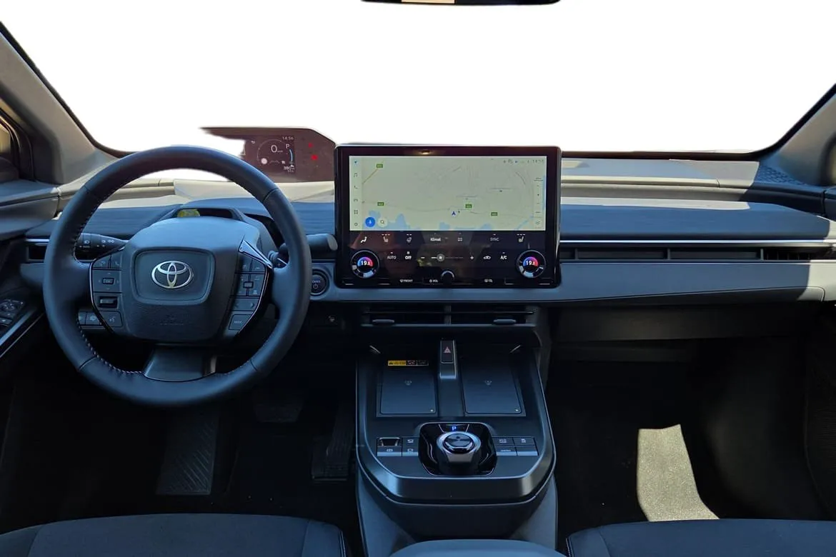 Vehicle image 8
