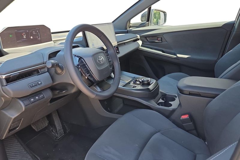 Toyota C-HR+ bild 11