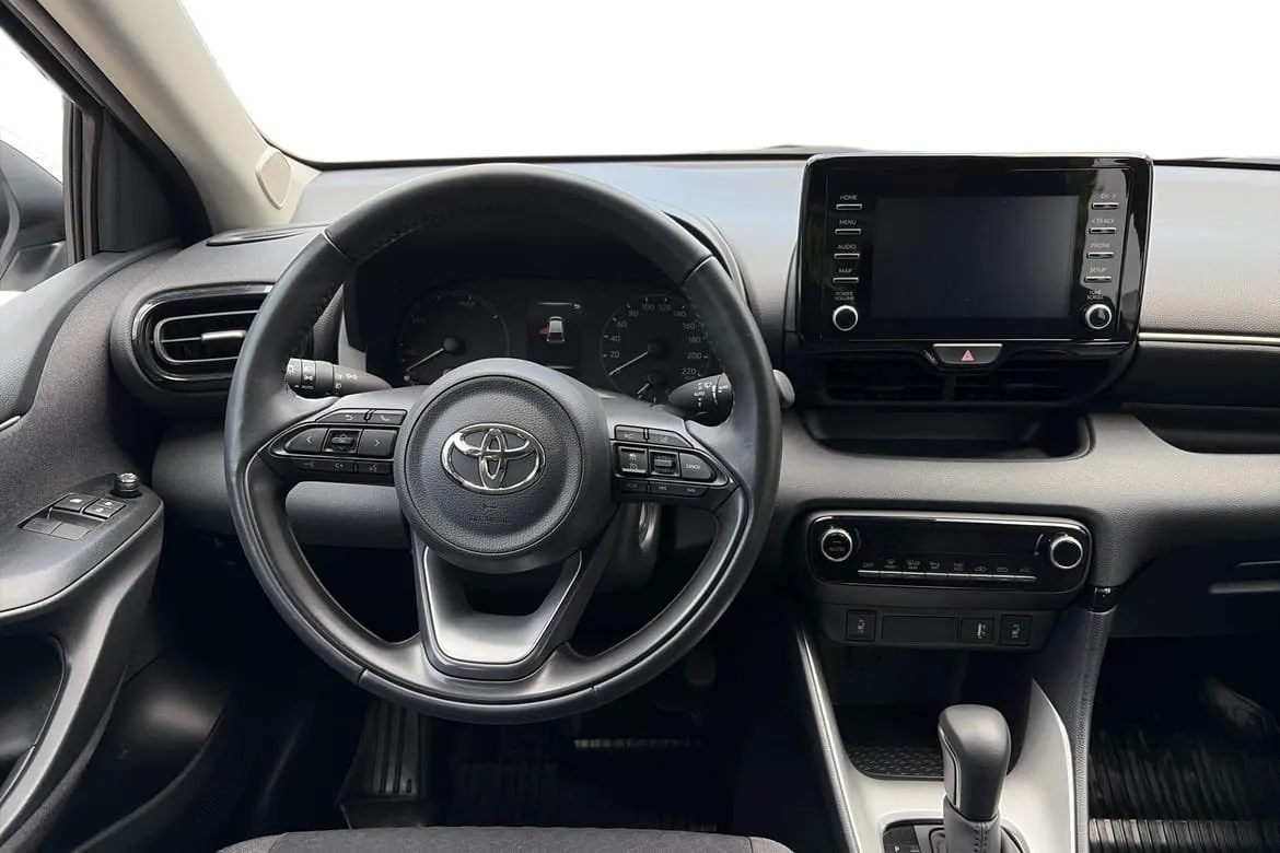 Vehicle image 7