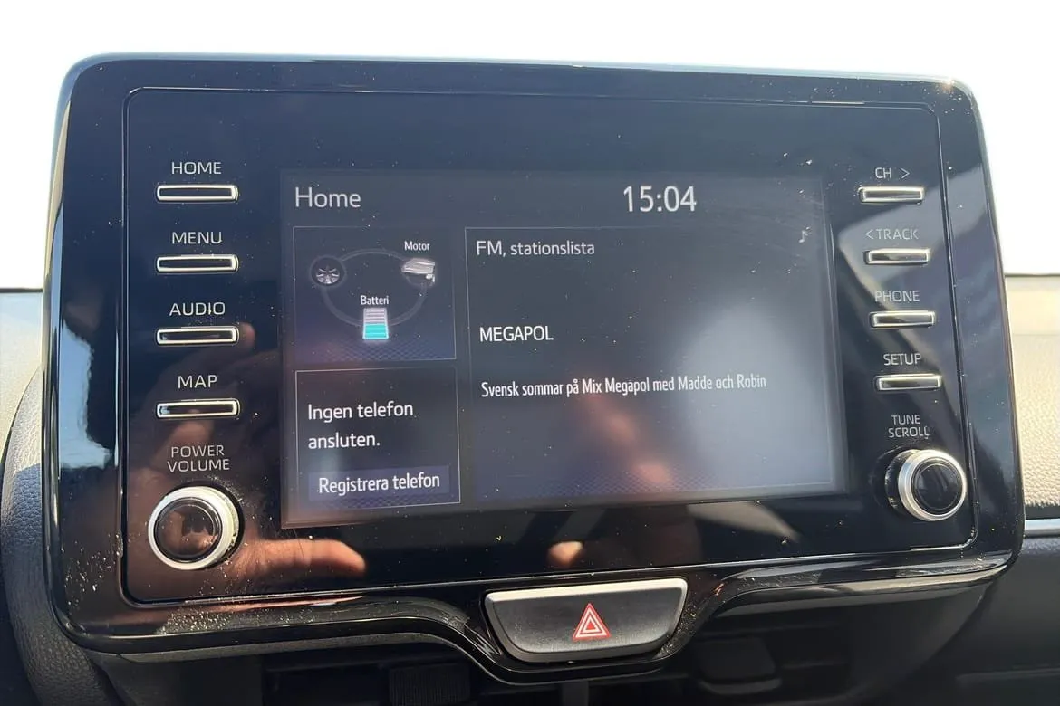 Vehicle image 10