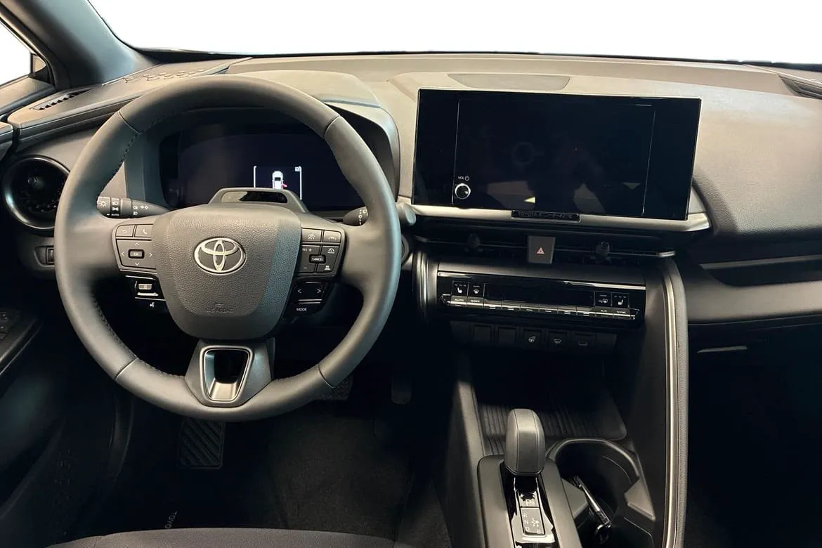 Vehicle image 7