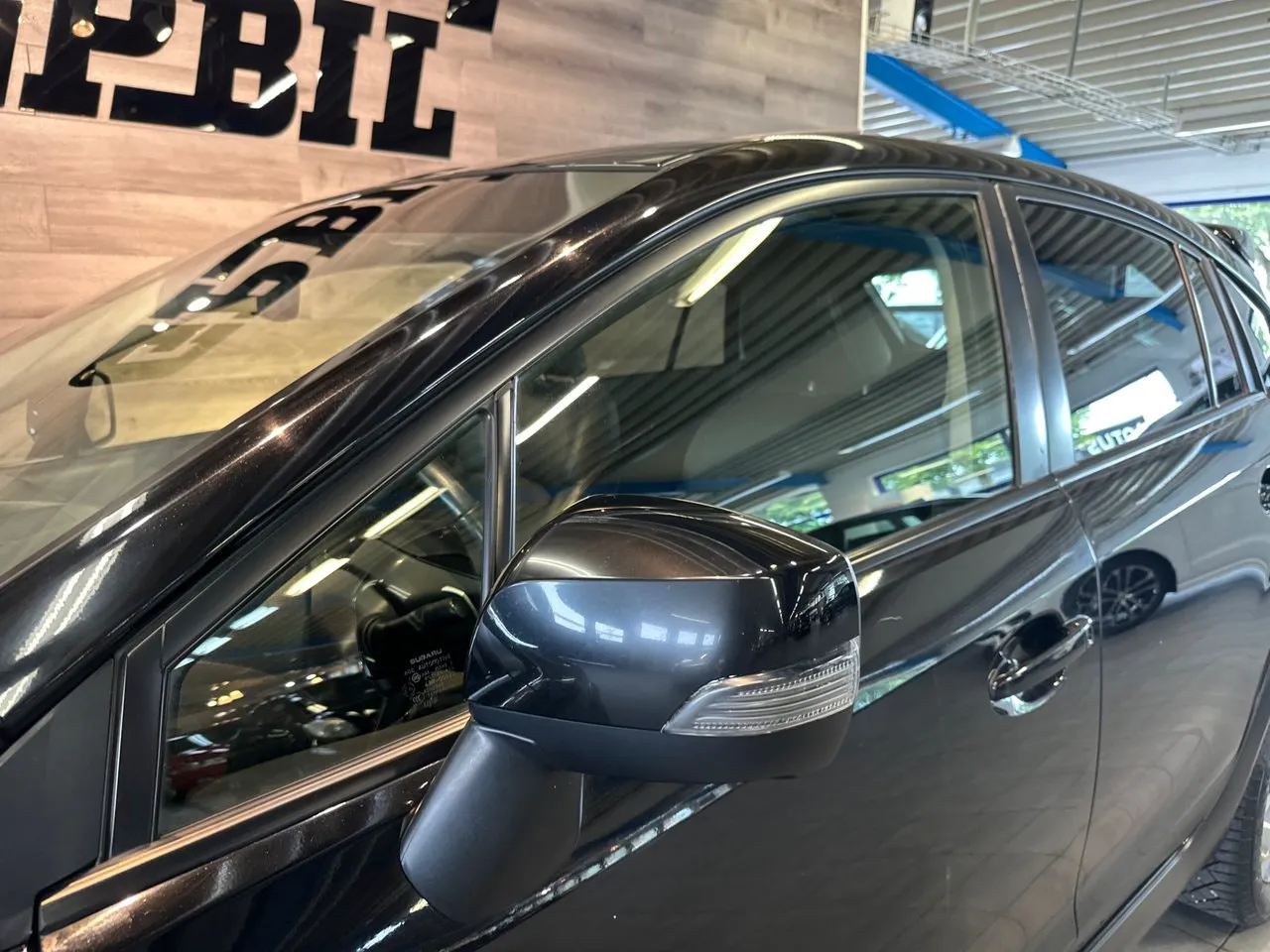 Vehicle image 21
