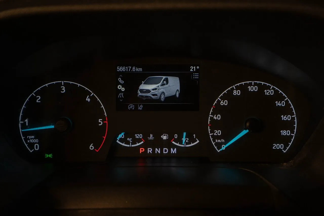 Vehicle image 17