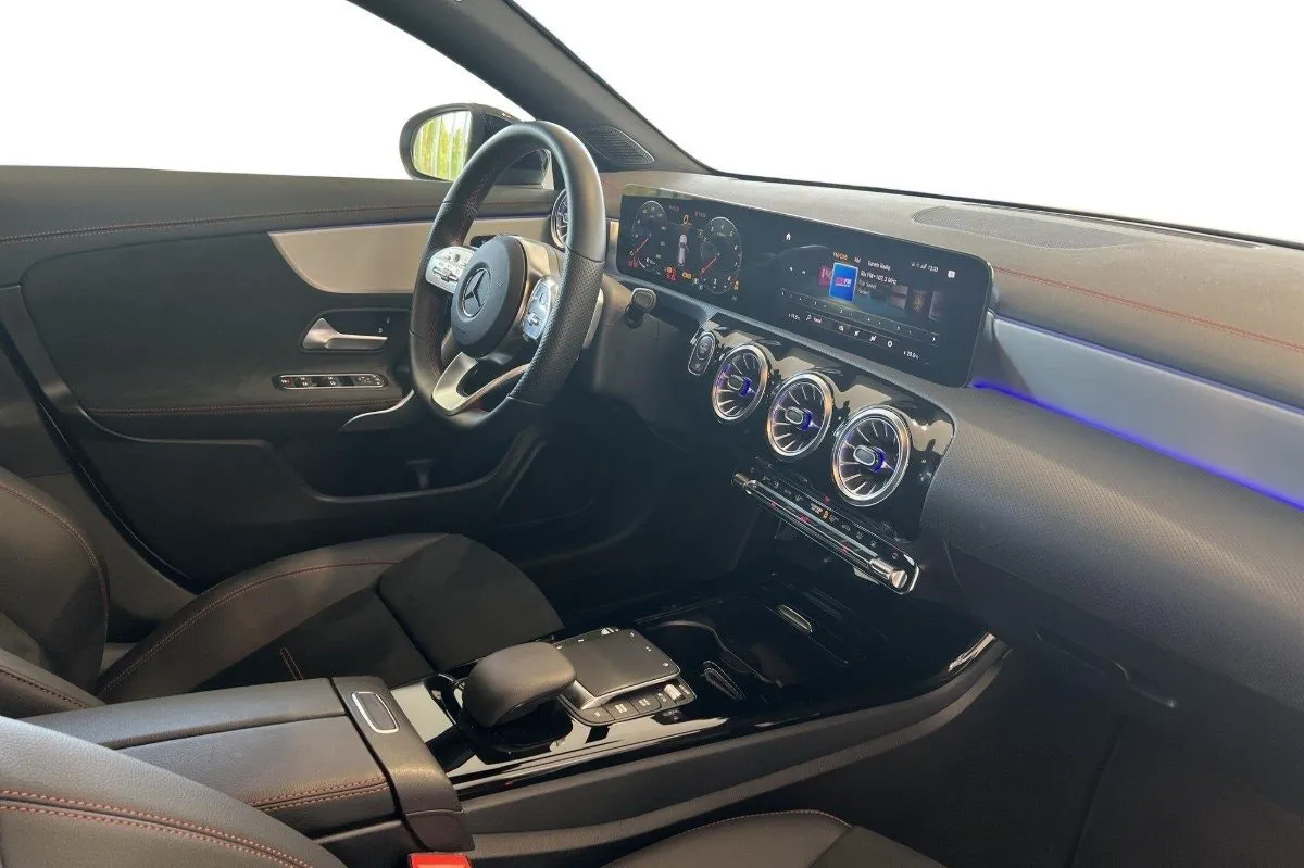 Vehicle image 14