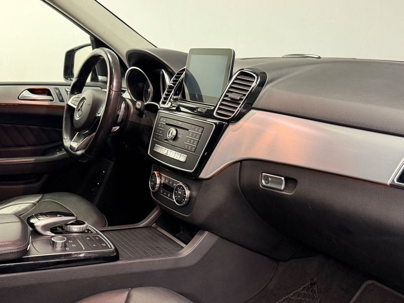 Mercedes GLE500 bild 16