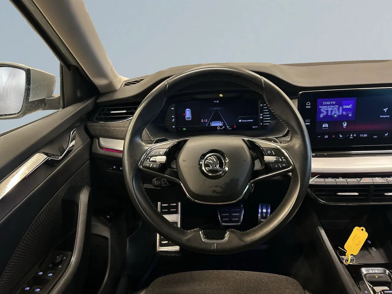 Vehicle image 8