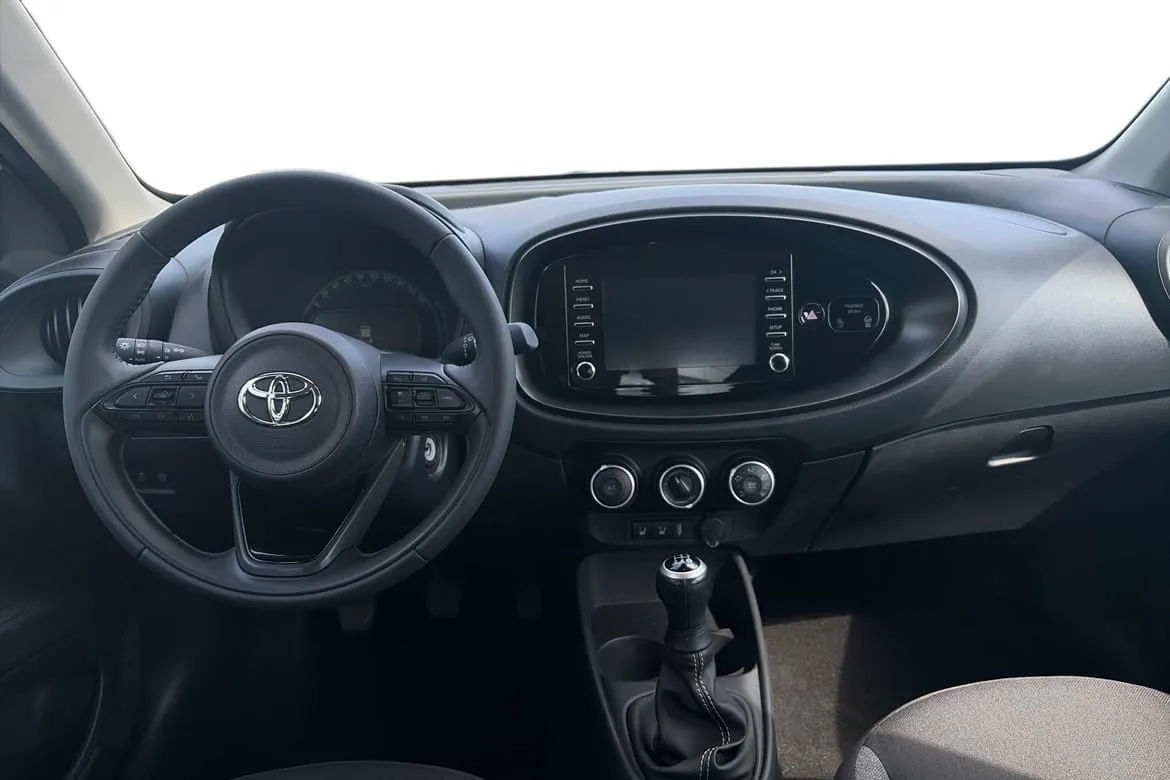 Vehicle image 7