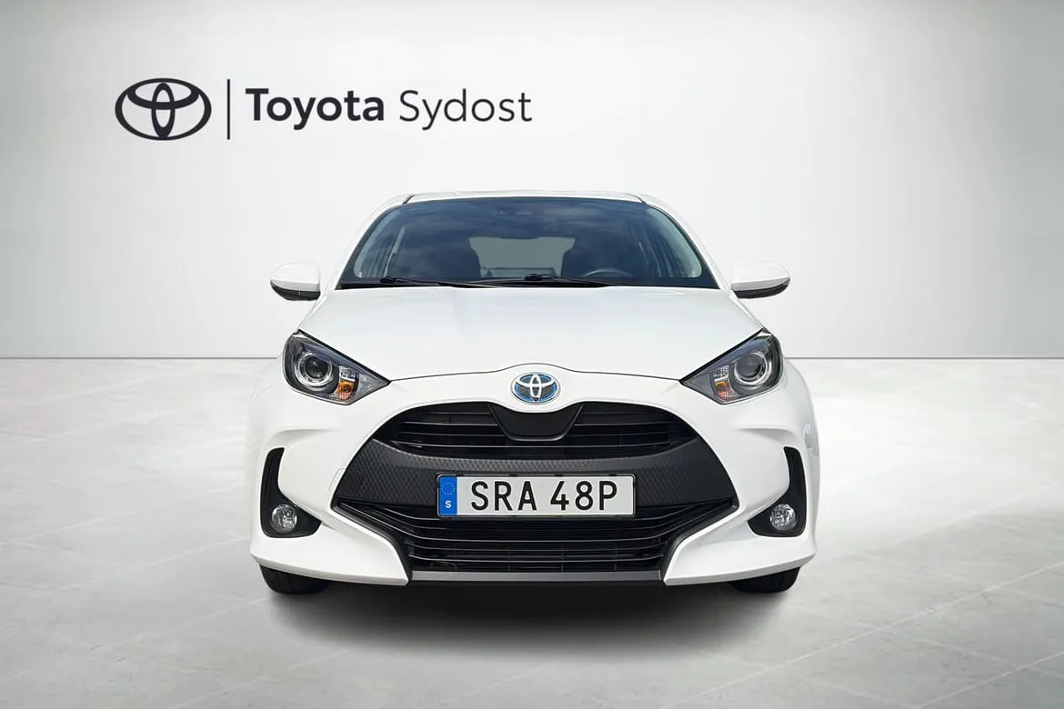 Vehicle image 5