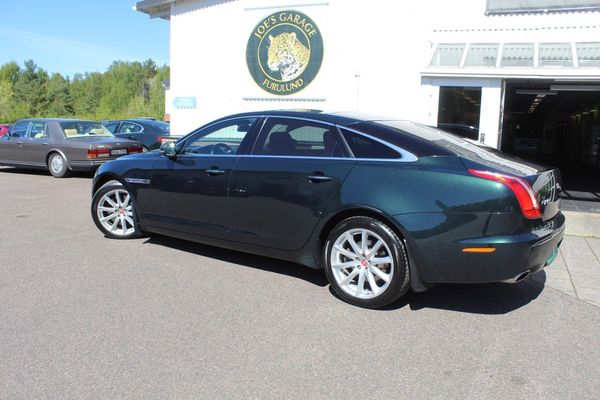 Jaguar XJ LWB 3.0 V6 rätt färg! Ny kamrem+service - 2011