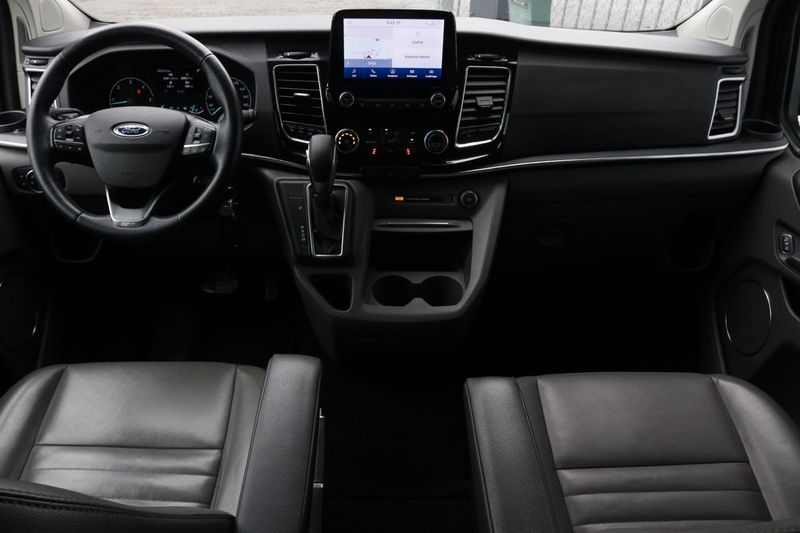 Ford Tourneo Custom bild 3