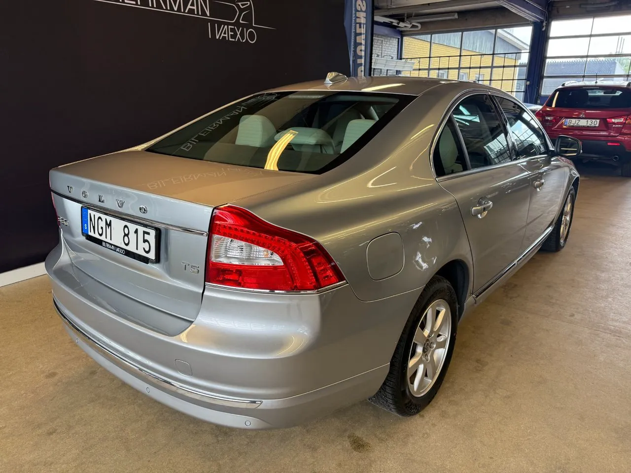 Vehicle image 2