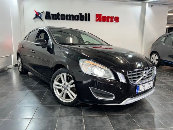 Volvo S60 D5 AWD Geartronic Summum Drag/Blis/Skinn/Navi/Adaptiv - 2011