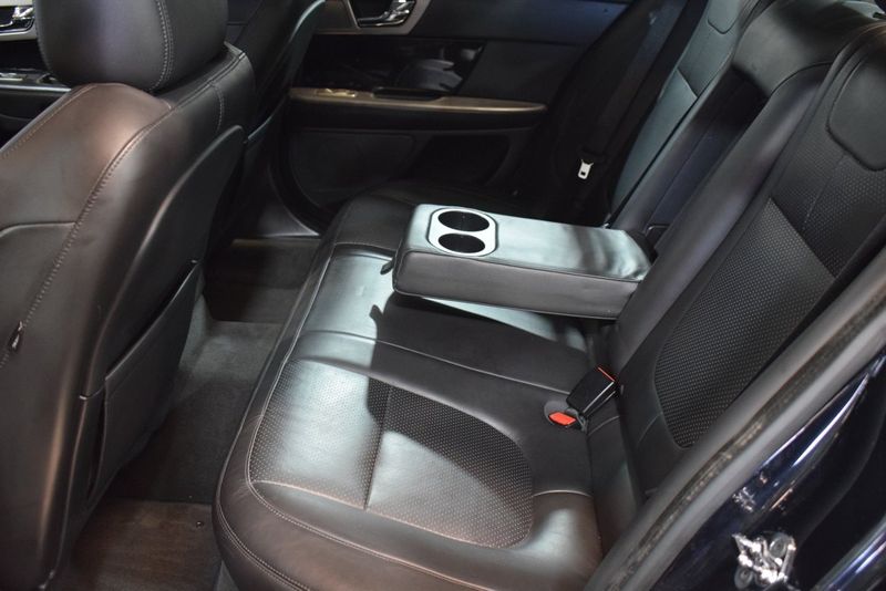 Jaguar XF bild 12