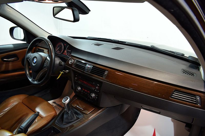 BMW 320 bild 14