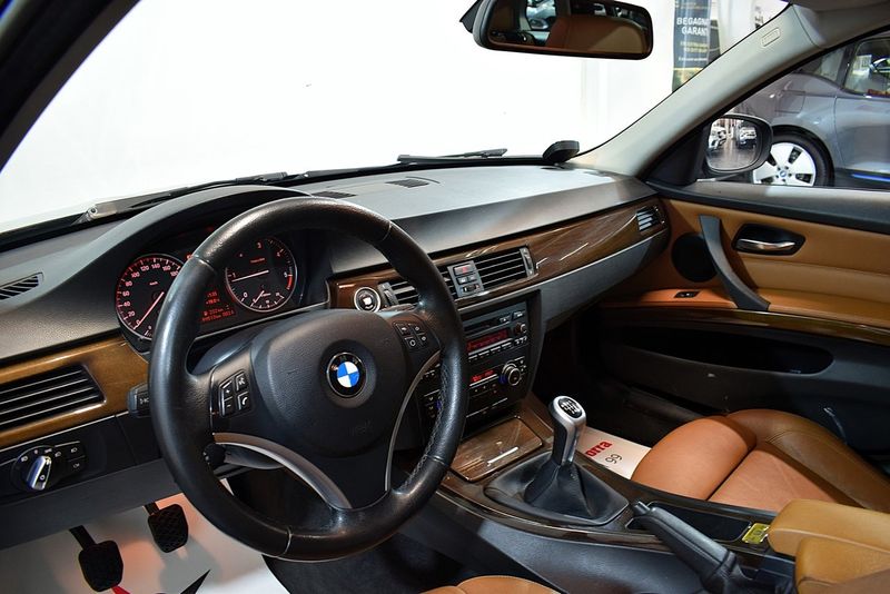 BMW 320 bild 8