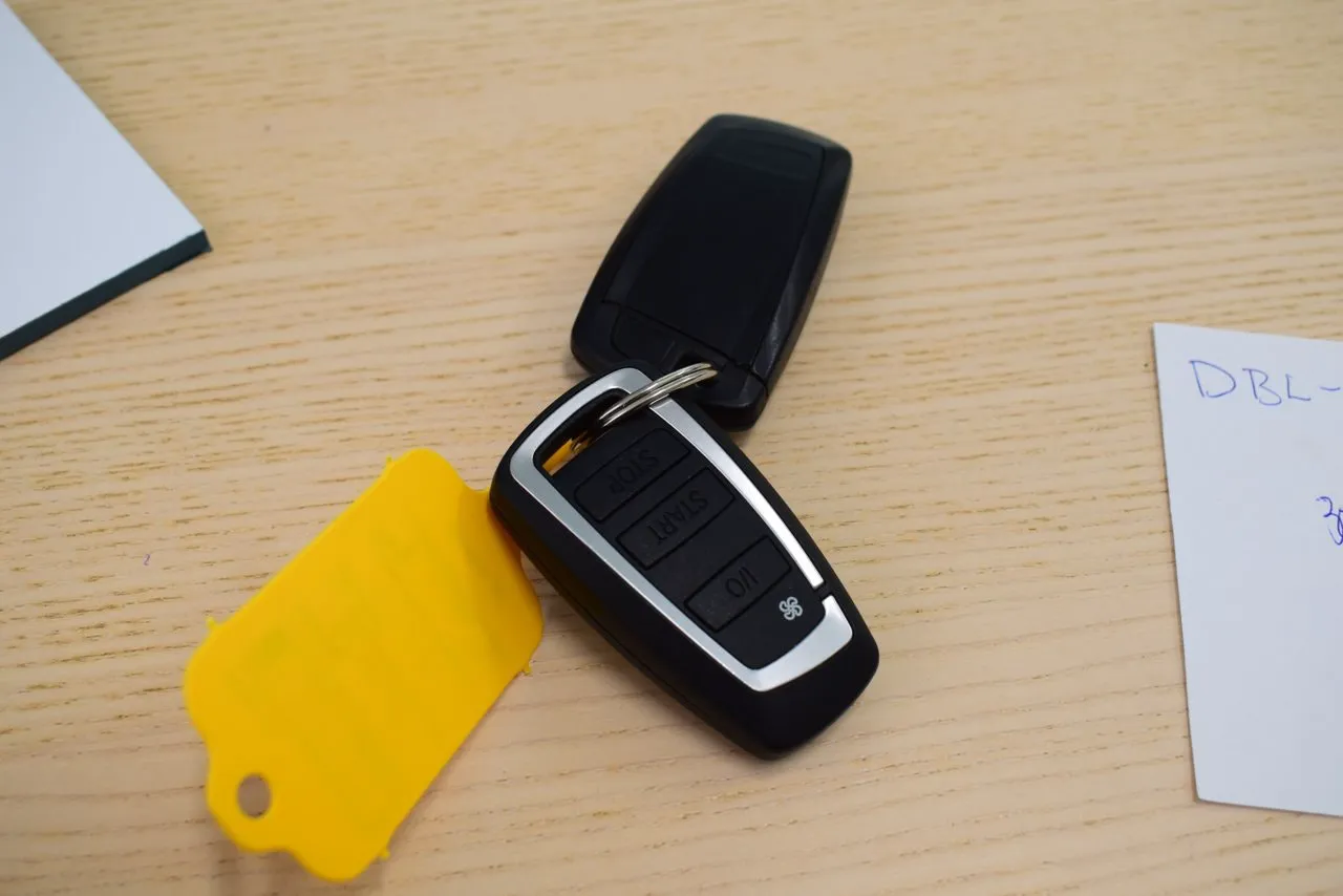 Vehicle image 21