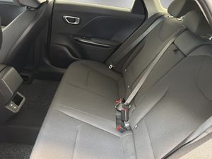 Kia K4 bild 9
