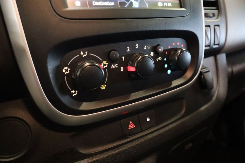 Nissan NV300 bild 13