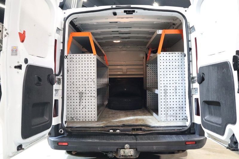 Nissan NV300 bild 7