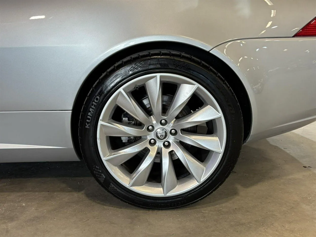 Vehicle image 20