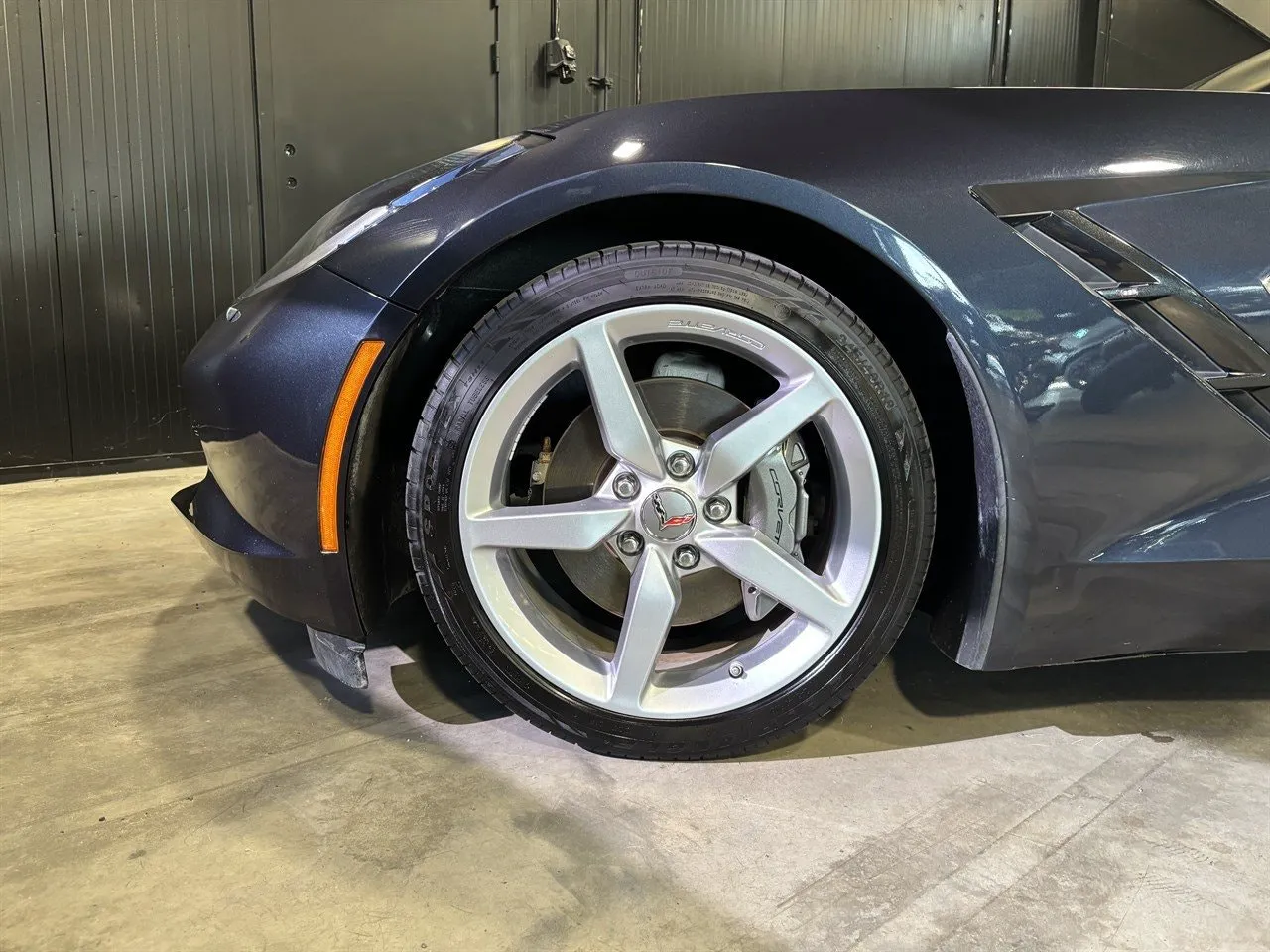 Vehicle image 25