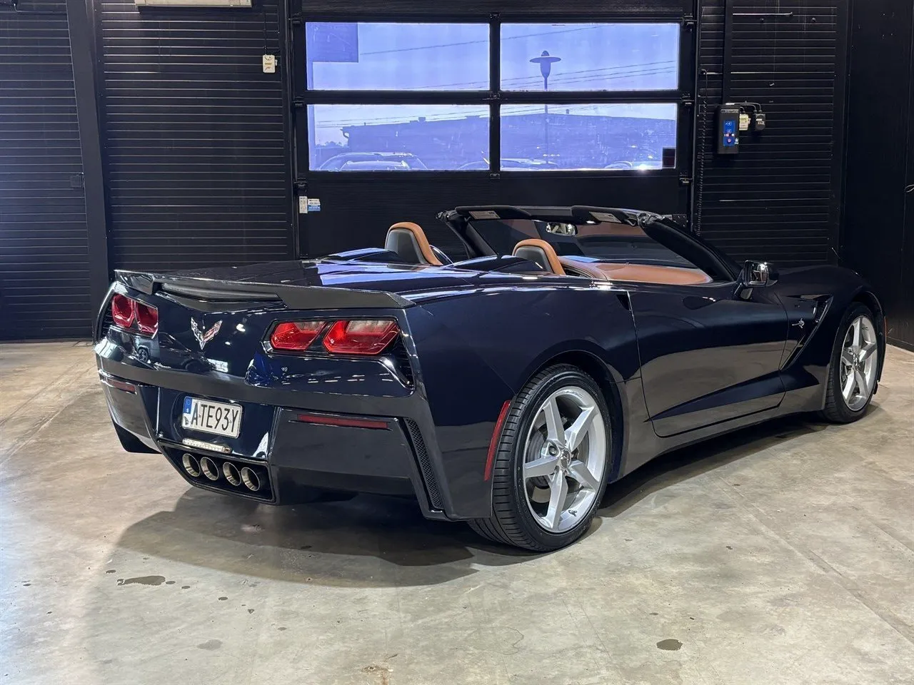 Vehicle image 9
