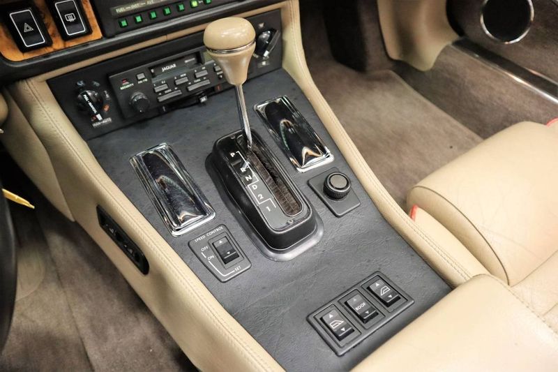 Jaguar XJ-S bild 14