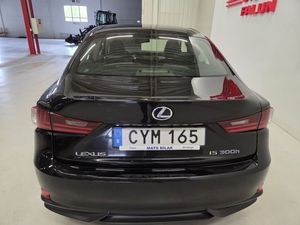 Lexus IS bild 7