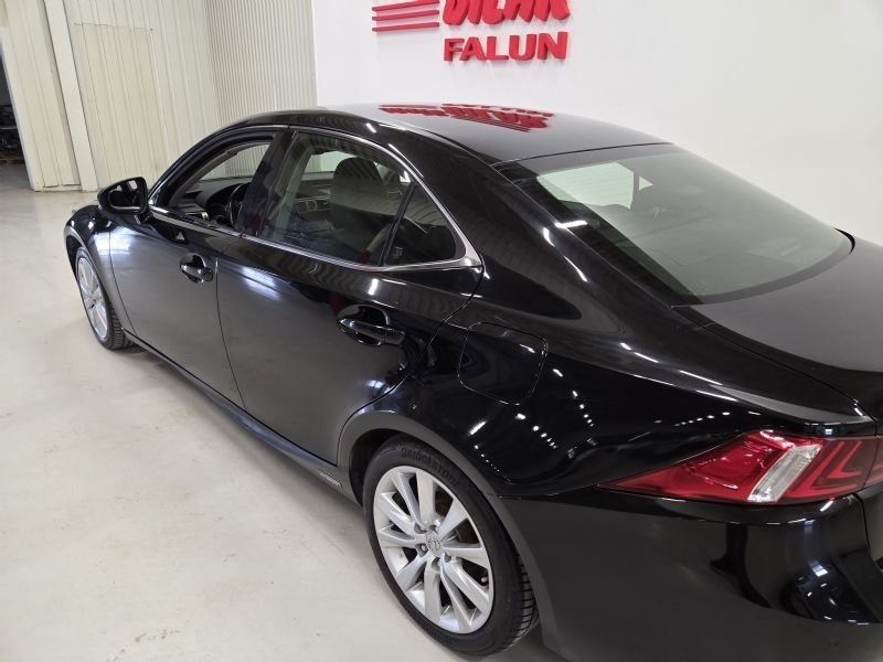 Lexus IS bild 8