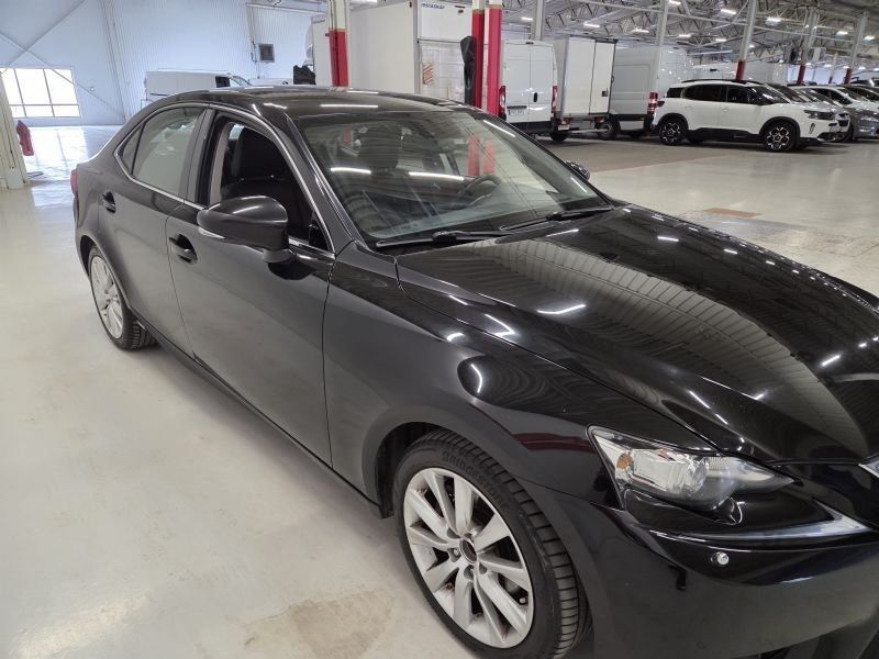 Lexus IS bild 3
