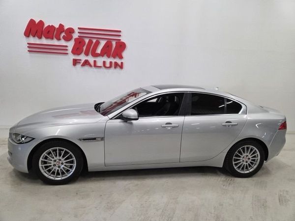 Jaguar XE 2,0T 200 Hk Automat Full Utrustad - 2015