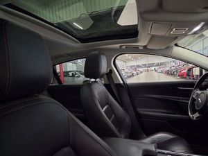 Jaguar XE bild 5