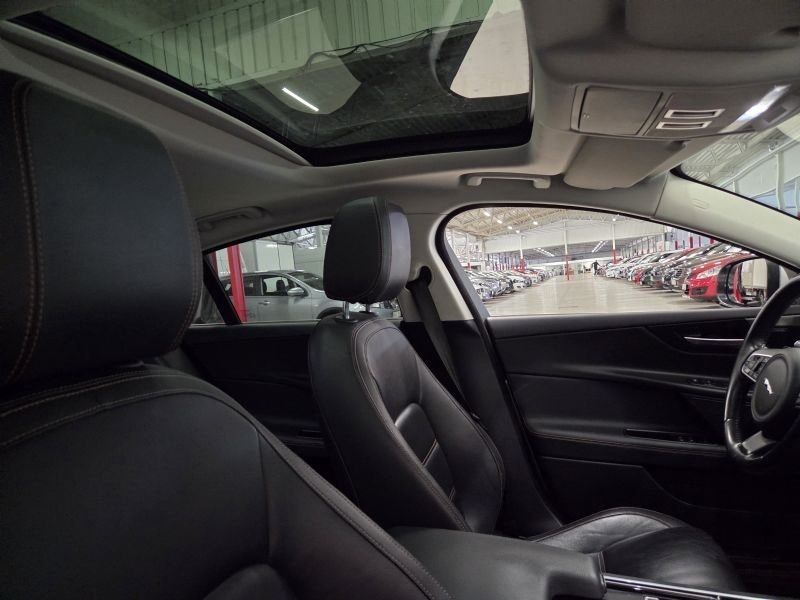 Jaguar XE bild 5