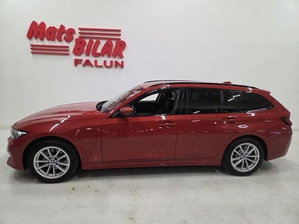 BMW 330 e Xdrive Plugin 4x4 Connected Edition Automat 292 Hk - 2024
