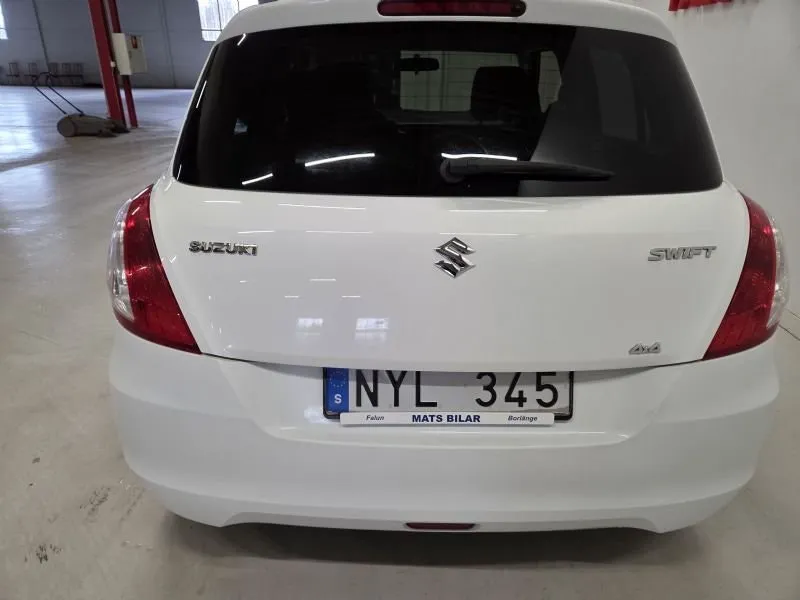 Vehicle image 6