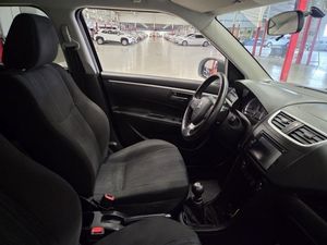 Suzuki Swift bild 4