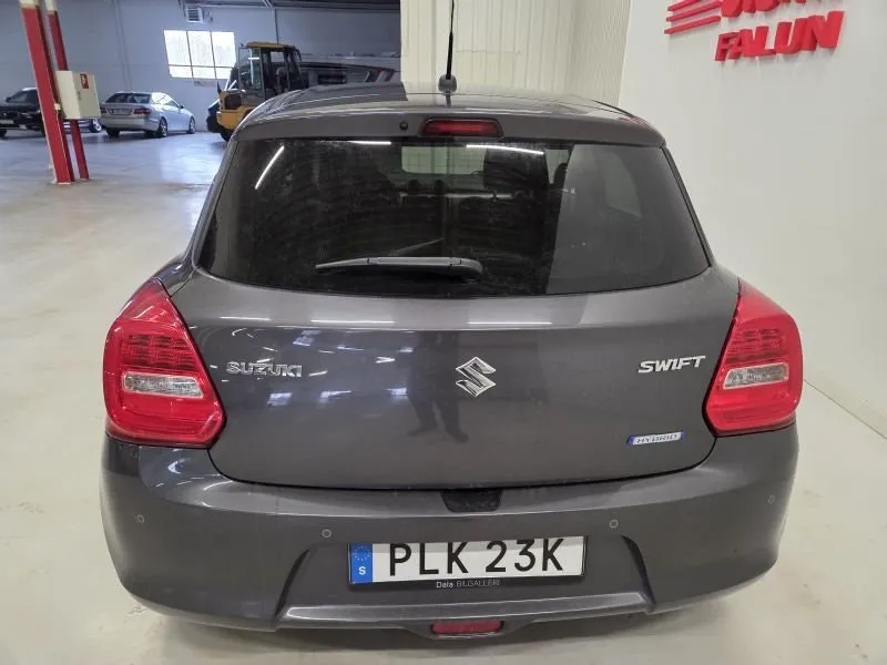 Vehicle image 6