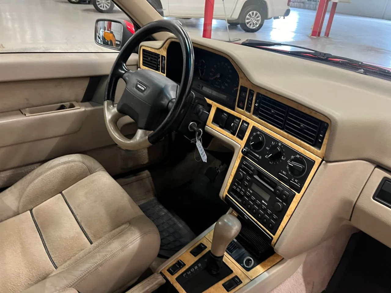 Vehicle image 30