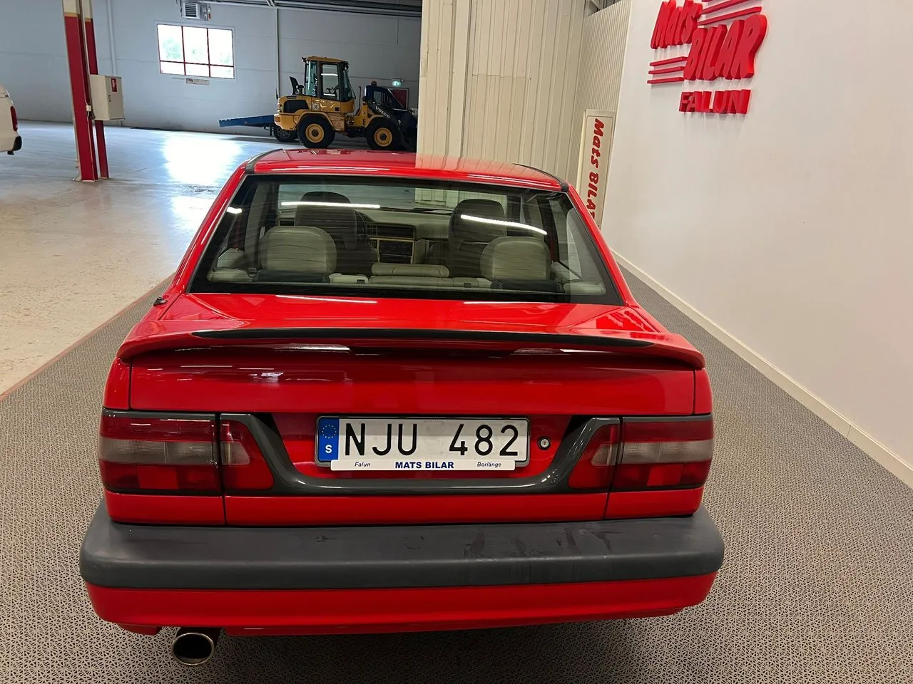 Vehicle image 7